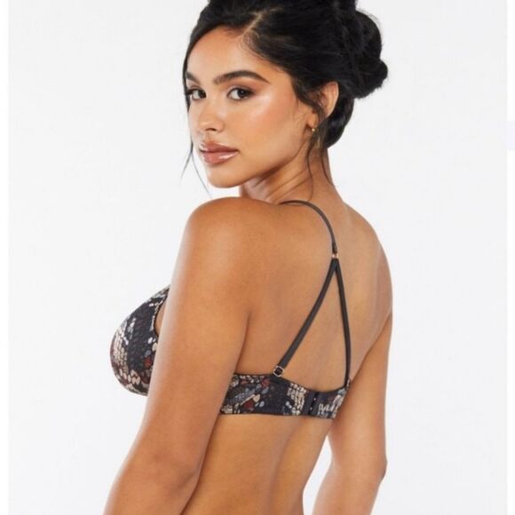 NWT Savage X Fenty Cold-Hearted Snake Asymmetrical Lace Bralette SZ Medium - Picture 5 of 9
